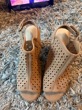 Indigo Taupe Perforated Slingback Heels